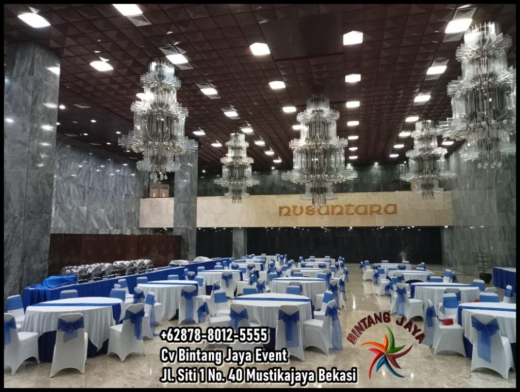 Sewa Round Table Skirting Biru Topping Putih Jakarta