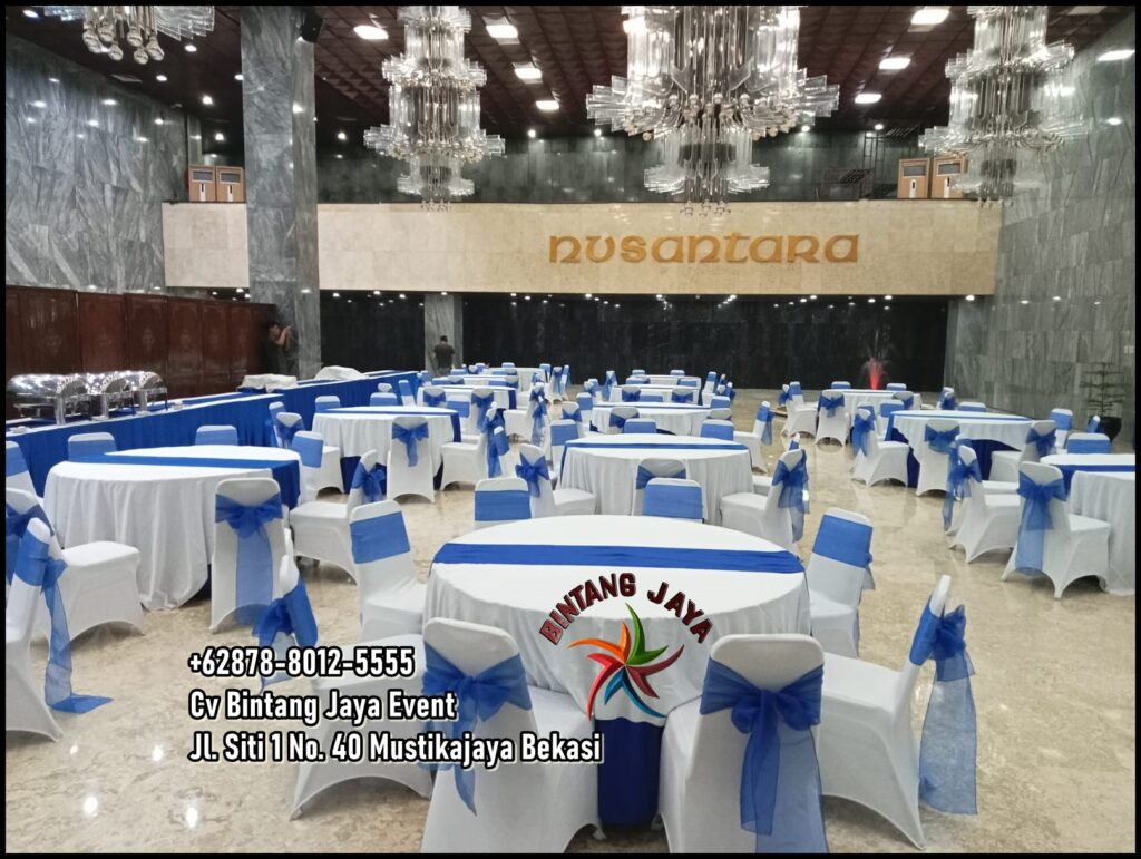 Sewa Round Table Skirting Biru Topping Putih Jakarta