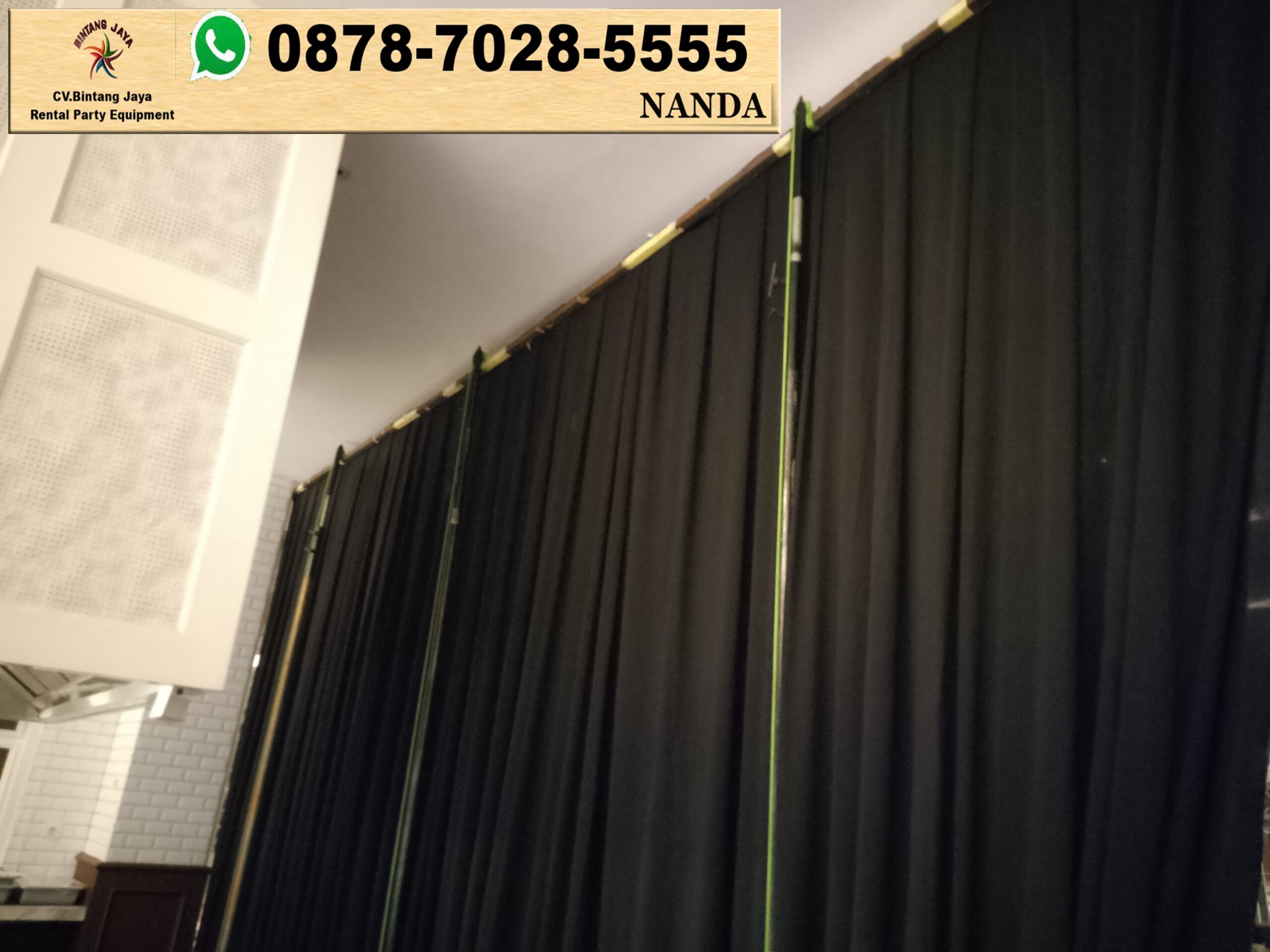 Sewa Tirai Hitam Bahan Tebal Jakarta – Solusi Tepat untuk Dekorasi Acara
