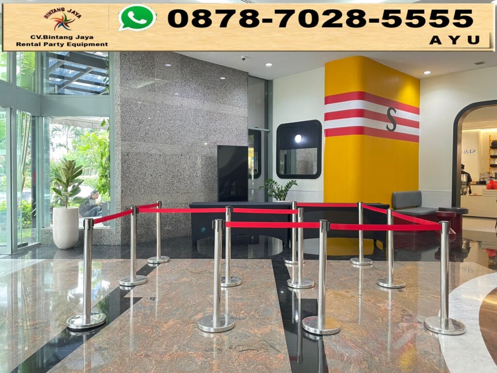 Disewakan Tiang Antrian Set Kursi Futura Hitam Area Jakarta